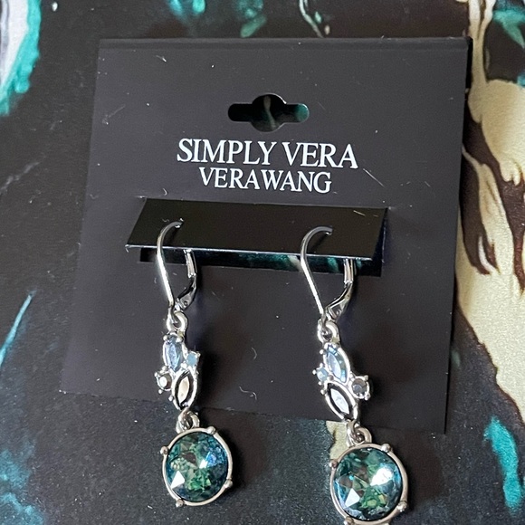 NWT Simply Vera Blue cluster earrings - Picture 5 of 6